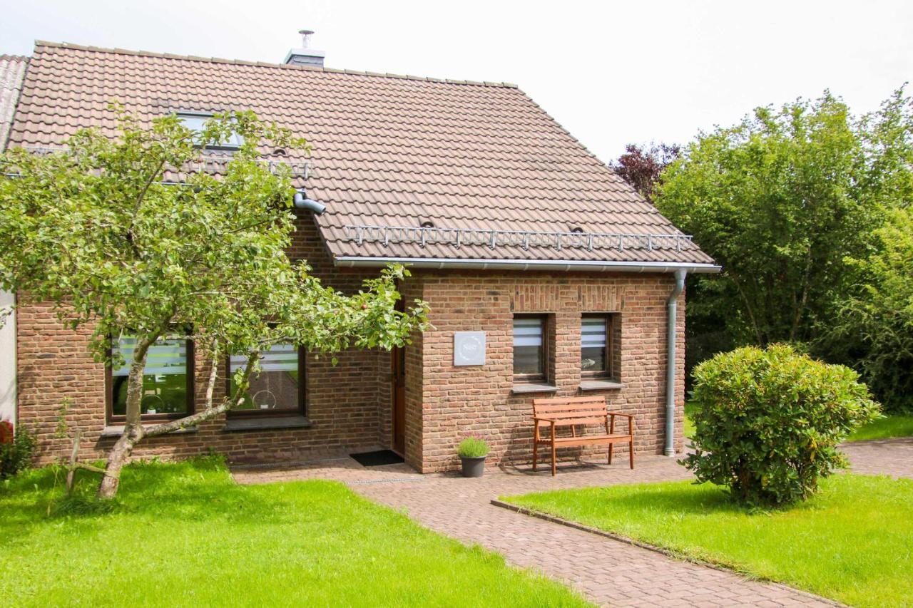 Ferienhaus Eifelnest Scheid  Exterior photo